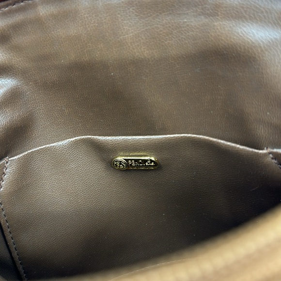 Vintage 80’s Fendi tan embossed crocodile shoulder crossbody bag - Picture 12 of 14